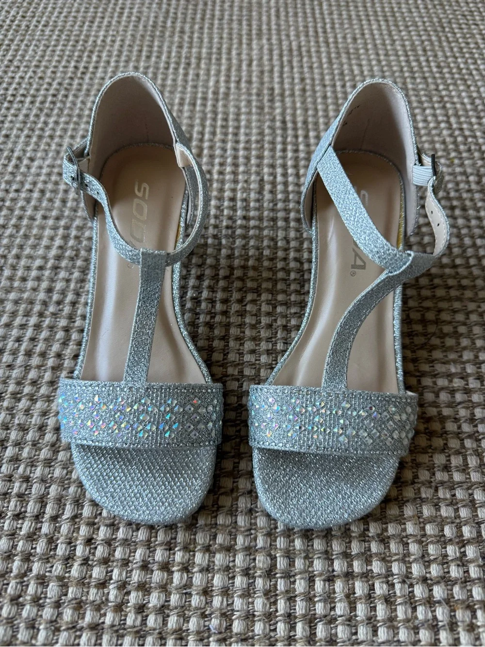 SODA Girls Silver Glitter Rhinestone T-Strap Dress Heels Size 12.5M